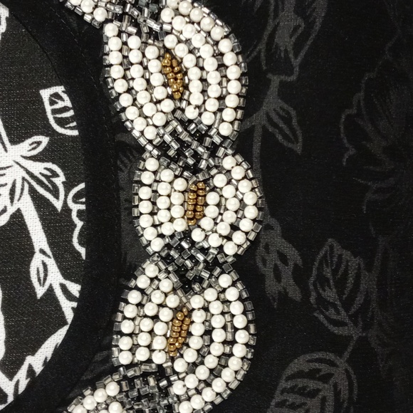 🖤Philosophy🖤 - Sheer Sleeveless Top w/Beaded Neck & Bottom - Picture 7 of 12